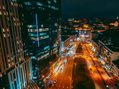 Başkent Kyiv 'in iş merkezinin insansız hava aracı görüntüsü.