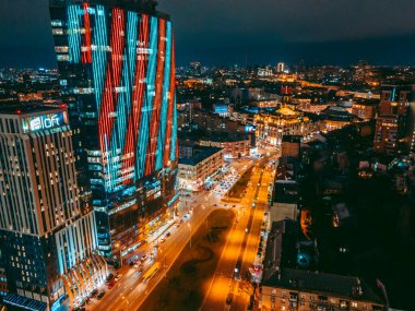 Başkent Kyiv 'in iş merkezinin insansız hava aracı görüntüsü.