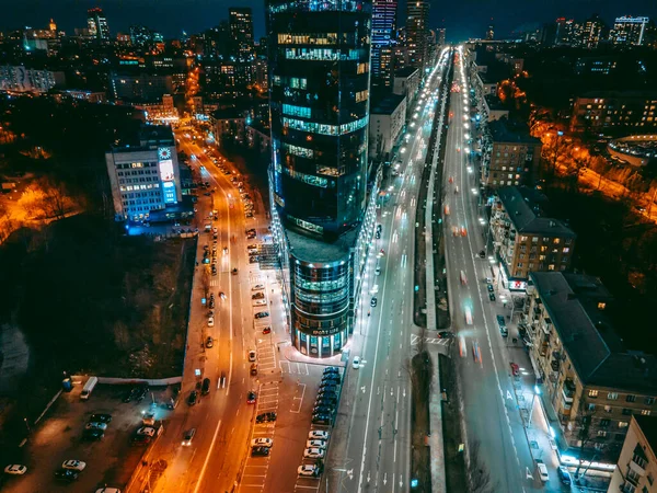 Başkent Kyiv 'in iş merkezinin insansız hava aracı görüntüsü.