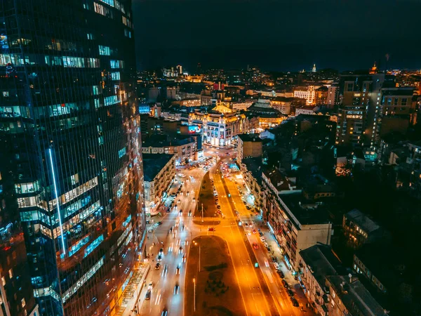 Başkent Kyiv 'in iş merkezinin insansız hava aracı görüntüsü.