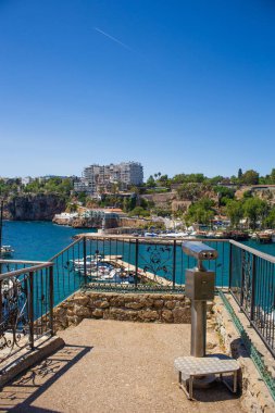 Antalya, Türkiye 05.20.2021: Türkiye 'nin Antalya antik merkezindeki eski liman