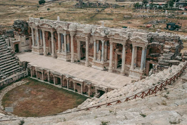 Anfiteatro Romano Antigo Feito Pedra Sob Céu Aberto Pamukkale Turquia — Fotografia de Stock