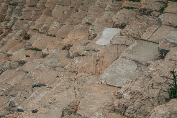 Αρχαίο Ρωμαϊκό Αμφιθέατρο Από Πέτρα Κάτω Από Τον Ανοιχτό Ουρανό — Φωτογραφία Αρχείου