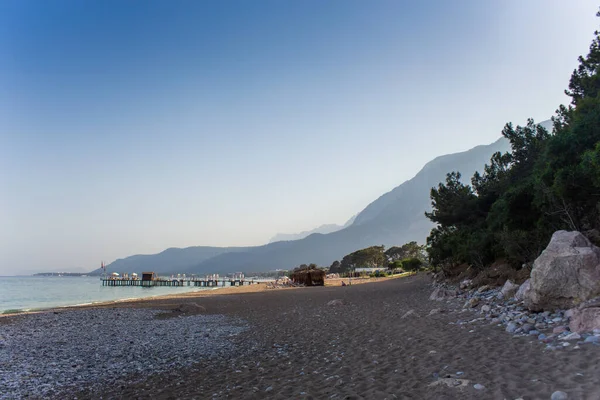 Pláž Moři Horami Pozadí Antalya Kemer — Stock fotografie