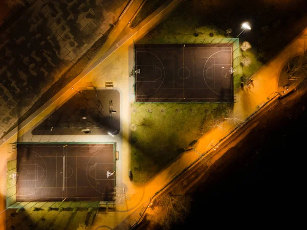 Flygfoto på en basketplan på gatan — Stockfoto