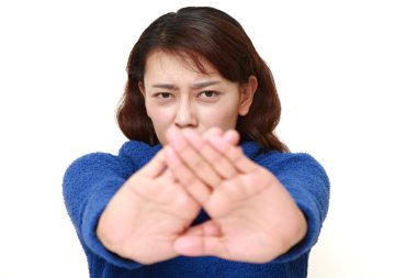 Asyalı kadın yapma dur jest