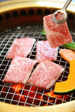 kömürleşmiş Korece Barbekü