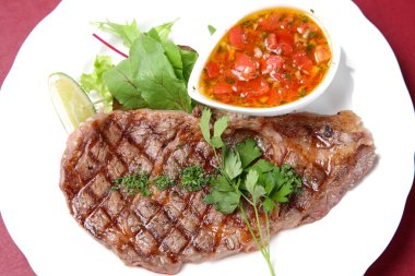 sığır filetosu biftek domates sos ile