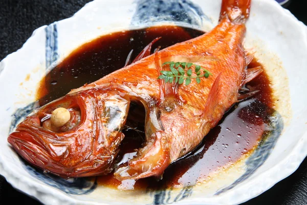 haşlanmış ve terbiyeli çipura