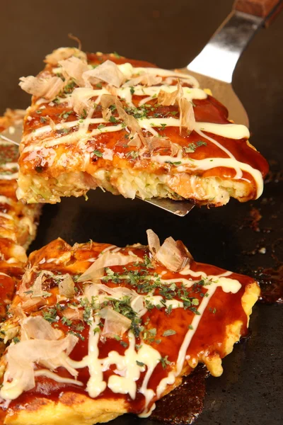 Japanese food OKONOMIYAKI — Stock Photo, Image