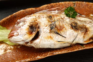 Kavrulmuş kırmızı çipura