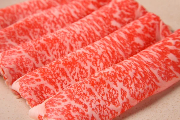 taze dilimlenmiş biftek