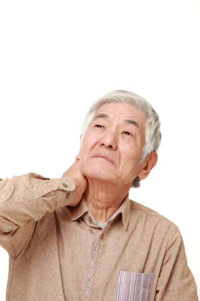 Ανώτερος ιαπωνική άνθρωπος υποφέρει από πόνο στο λαιμό — Φωτογραφία Αρχείου