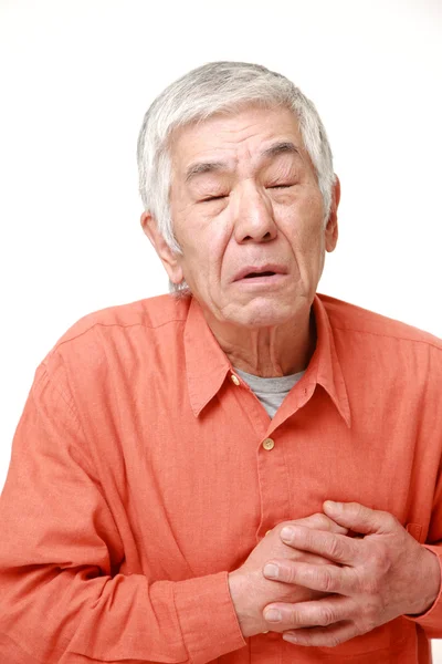 Senior japonés hombre ataque al corazón —  Fotos de Stock