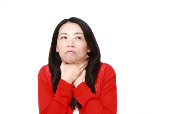 Japonesa mujer teniendo garganta dolor —  Fotos de Stock