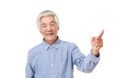 üst düzey Japon adam sunulması ve bir şeyler gösteriyor