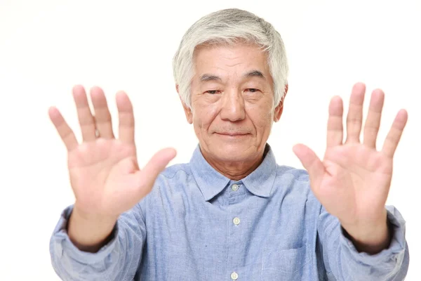Üst düzey Japon adam dur jest yapma — Stok fotoğraf