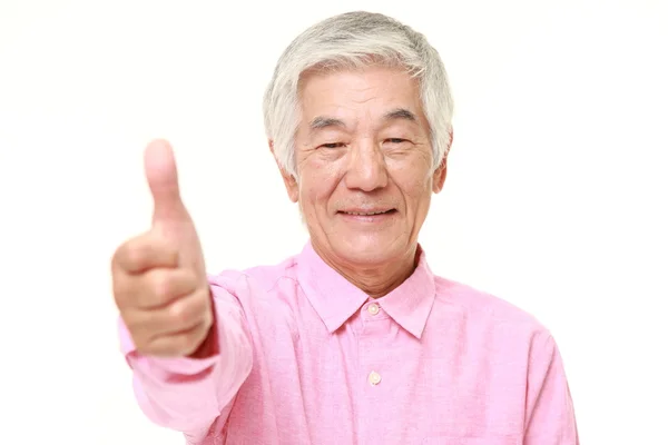 Senior Japaner mit Daumen-hoch-Geste — Stockfoto