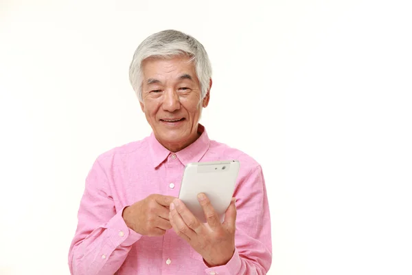 Senior Japaner mit Tablet-Computer — Stockfoto