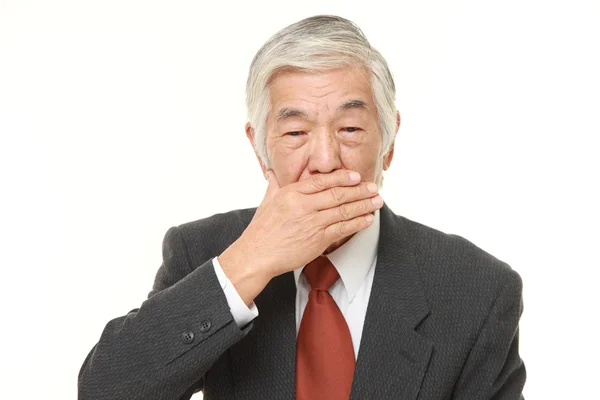 Senior japonés hombre de negocios haciendo el hablar ningún mal gesto —  Fotos de Stock