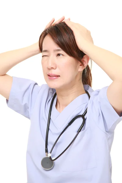 Japanische Ärztin schockiert — Stockfoto