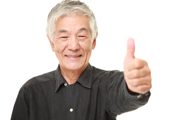 Senior Japanse man met duimen omhoog gebaar — Stockfoto