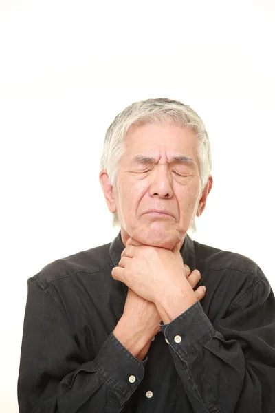 Senior japanisch mann having throat pain — Stockfoto