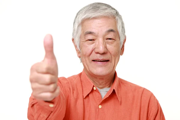 Senior japonés hombre con los pulgares hacia arriba gesto — Foto de Stock