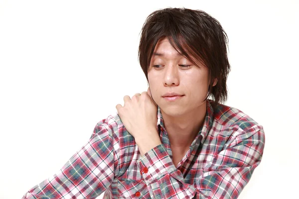 젊은 일본 남자 목 통증에서 고통 — 스톡 사진
