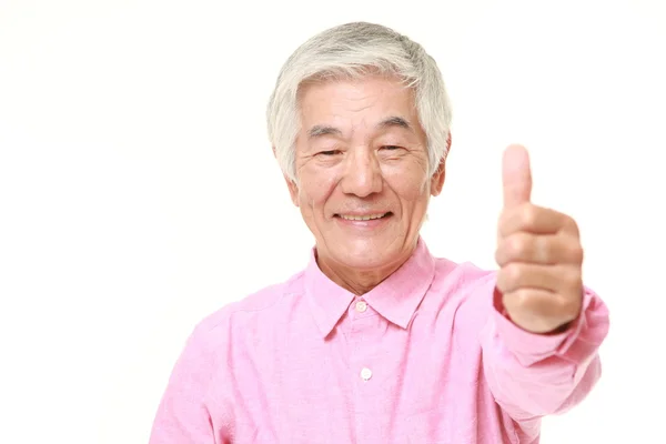 Senior Japaner mit Daumen-hoch-Geste — Stockfoto