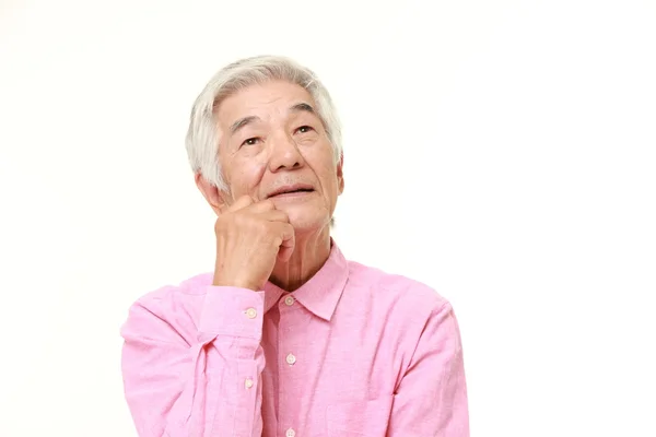 Senior japonés hombre soñando en su futuro —  Fotos de Stock