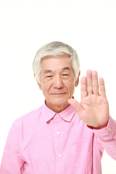 Senior japonés hombre haciendo stop gesture — Foto de Stock