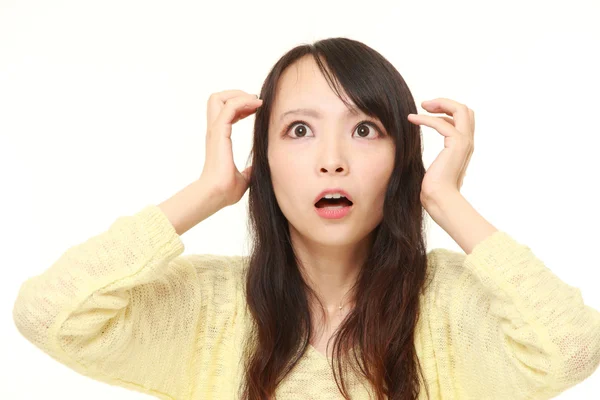 ショックを受けた日本の若い女性 — ストック写真