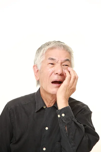 Magas rangú japán ember szenved fogfájás — Stock Fotó