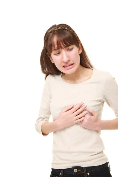 Jonge vrouw lijdt aan borstkanker — Stockfoto