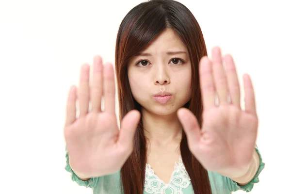 Giovane giapponese donna fare stop gesto — Foto Stock