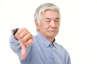 başparmak aşağı hareketi ile üst düzey Japon adam