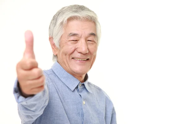 Sênior japonês homem com polegares até gesto — Fotografia de Stock