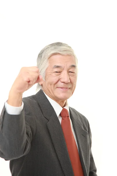 Empresário japonês sênior em uma pose de vitória — Fotografia de Stock