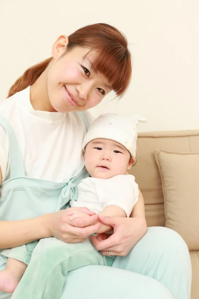 Mom and baby — Stock Photo, Image