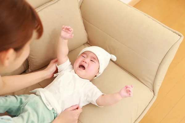 Schreiendes Baby — Stockfoto