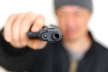 bir tabanca ile adam