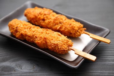 Japon tarzı Domuz pirzola Kushi Katsu