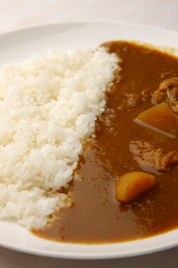 pirinç Japon tarzı ile köri