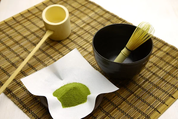 Ιαπωνικό παραδοσιακό σετ τσαγιού με πράσινο τσάι σε σκόνη　 — Φωτογραφία Αρχείου