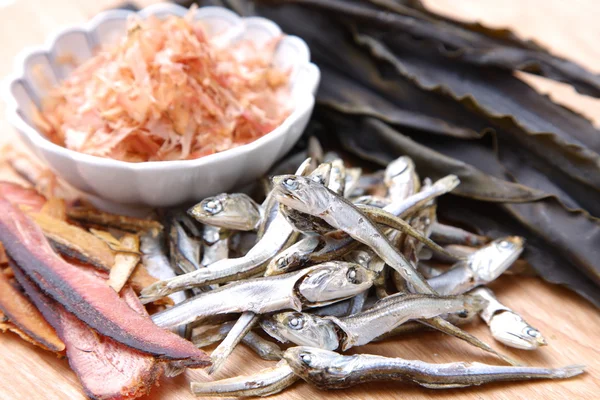 Alimentos secos típicos para caldo de sopa japonês — Fotografia de Stock