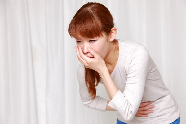 Mujer que vomita —  Fotos de Stock