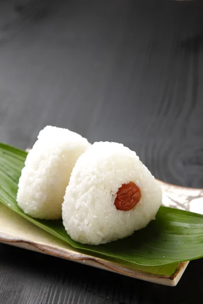 Pelota de arroz japonesa Onigiri — Foto de Stock