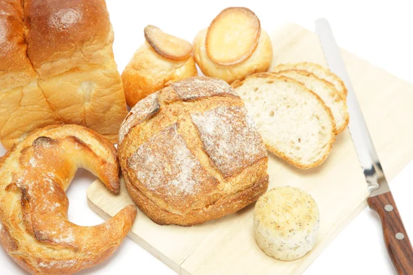 Cutting bread — Stock Photo, Image