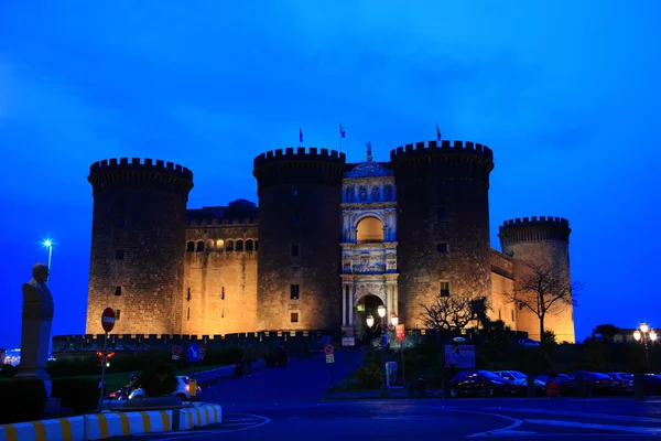 Castel Nuovo o zmierzchu — Zdjęcie stockowe